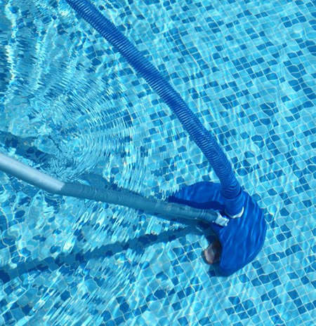 Limpeza de piscina em Guaratuba